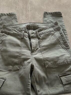 No Boundaries women’s  Olive Green Cargo Jeans
